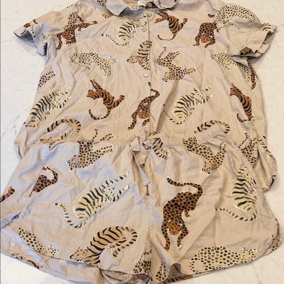 LOFT Other - The Loft Cat Animal Print Pajama Set Size L/XL